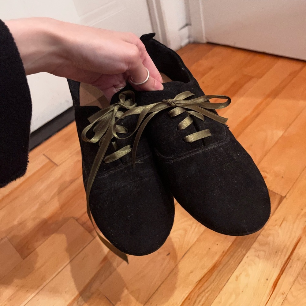 Black Suede Low top Shoes with Ribbon Laces